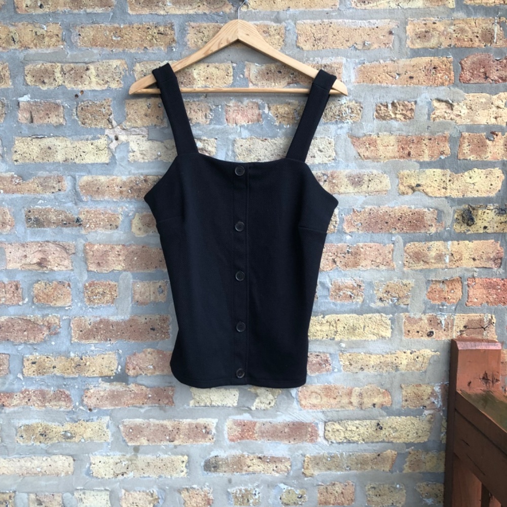NWT✨Textured Button Tank Top - Picture 2 of 4